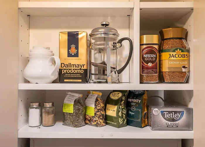 Solec 79a Prywatne Mieszkanie Z Oddzielna Sypialnia I Prywatnym Miejscem Parkingowym Samodzielne Zameldowanie! Self Check-in System! Apartment *