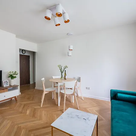 Solec 79a Prywatne Mieszkanie Z Oddzielna Sypialnia I Prywatnym Miejscem Parkingowym Samodzielne Zameldowanie! Self Check-in System! * Varšava