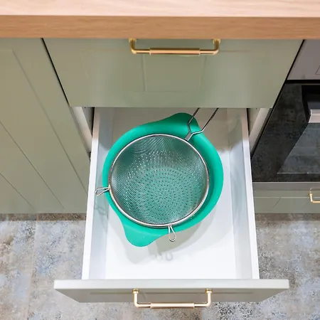 Solec 79a Prywatne Mieszkanie Z Oddzielna Sypialnia I Prywatnym Miejscem Parkingowym Samodzielne Zameldowanie! Self Check-in System! Apartmán *