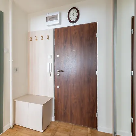 Solec 79a Prywatne Mieszkanie Z Oddzielna Sypialnia I Prywatnym Miejscem Parkingowym Samodzielne Zameldowanie! Self Check-in System! Apartmán Varšava