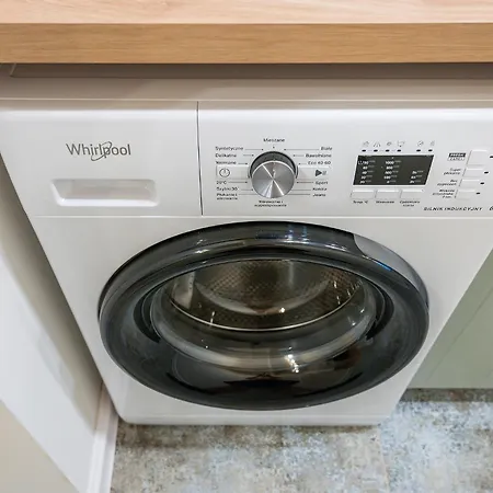 Solec 79a Prywatne Mieszkanie Z Oddzielna Sypialnia I Prywatnym Miejscem Parkingowym Samodzielne Zameldowanie! Self Check-in System! * Varšava