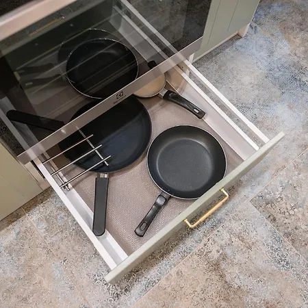 Solec 79a Prywatne Mieszkanie Z Oddzielna Sypialnia I Prywatnym Miejscem Parkingowym Samodzielne Zameldowanie! Self Check-in System! * Warszawa