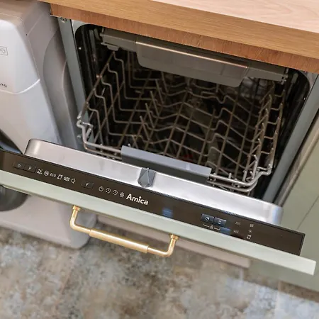 Apartamento Solec 79a Prywatne Mieszkanie Z Oddzielna Sypialnia I Prywatnym Miejscem Parkingowym Samodzielne Zameldowanie! Self Check-in System! *