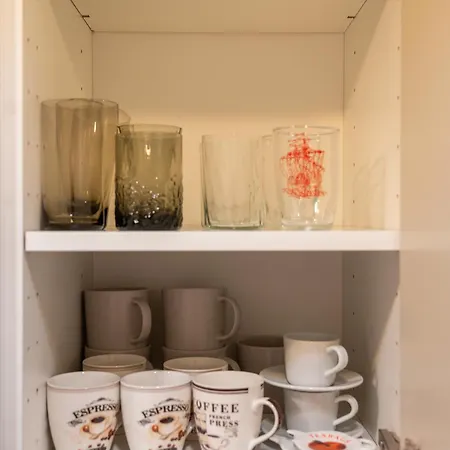 Solec 79a Prywatne Mieszkanie Z Oddzielna Sypialnia I Prywatnym Miejscem Parkingowym Samodzielne Zameldowanie! Self Check-in System! Varsovia