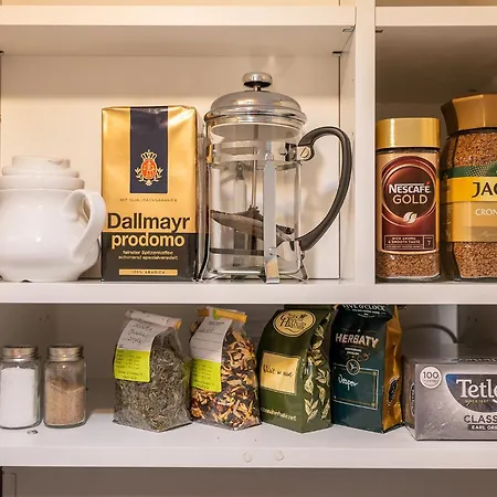 Solec 79a Prywatne Mieszkanie Z Oddzielna Sypialnia I Prywatnym Miejscem Parkingowym Samodzielne Zameldowanie! Self Check-in System! Apartamento *