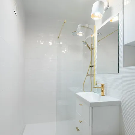 Apartamento Solec 79a Prywatne Mieszkanie Z Oddzielna Sypialnia I Prywatnym Miejscem Parkingowym Samodzielne Zameldowanie! Self Check-in System! Varsovia